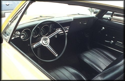 1967 Monza interior