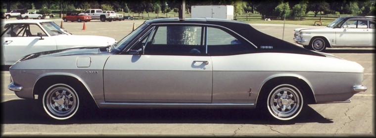 Robert Landers' 1965 Fitch Sprint (side view)