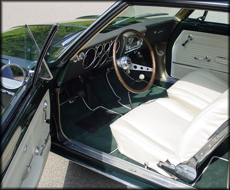 Corsa interior with custom mats